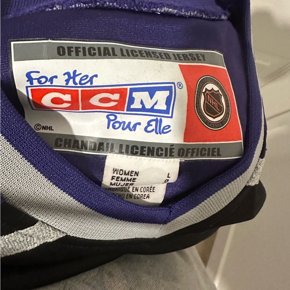 Los Angeles Kings NHL CCM for Her Hockey Jersey Size L - Picture 7 of 7